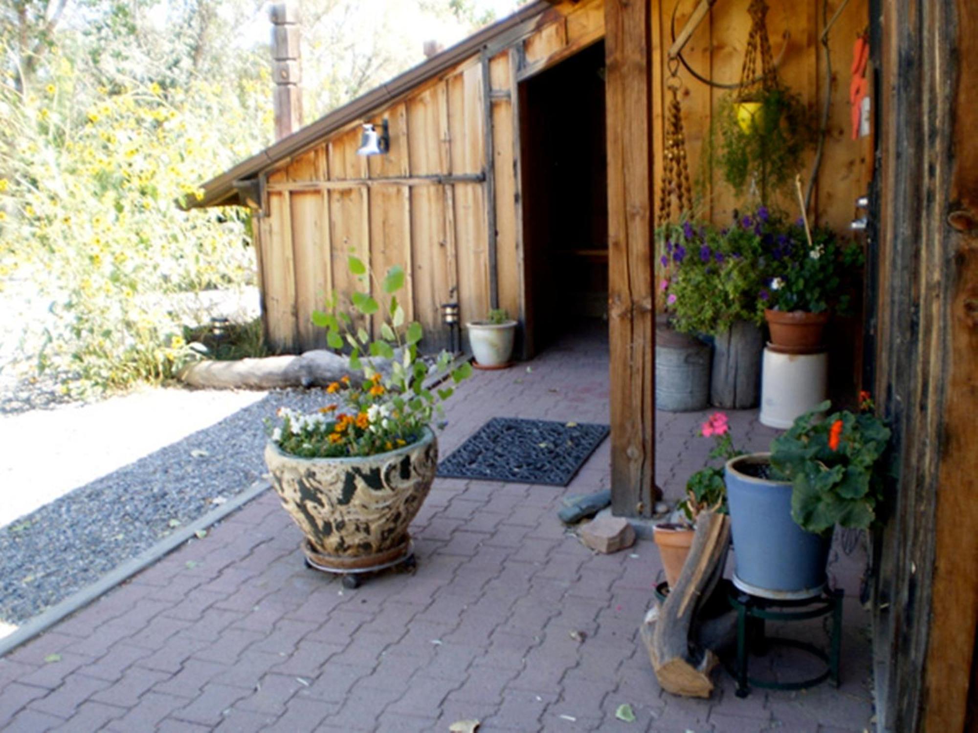 Silver River Adobe Inn Bed And Breakfast Farmington Bagian luar foto